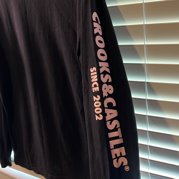 Crooks & Castles Men’s Medium Long Sleeve T-shirt Crewneck Black and Pink - Picture 4 of 6